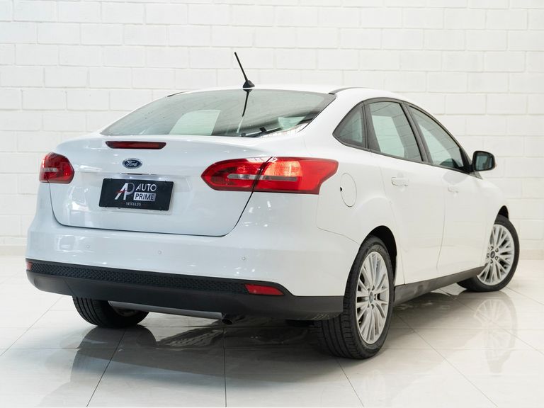 Ford Focus 2.0 16V/SE/SE Plus Flex 5p Aut.