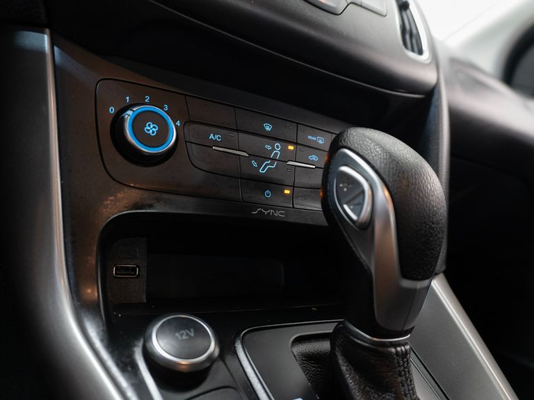 Ford Focus 2.0 16V/SE/SE Plus Flex 5p Aut.