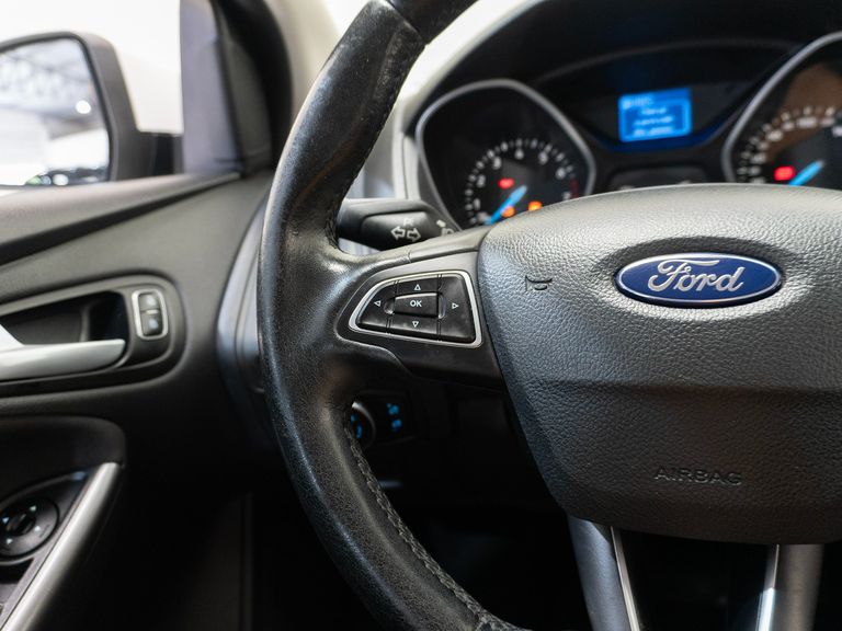 Ford Focus 2.0 16V/SE/SE Plus Flex 5p Aut.