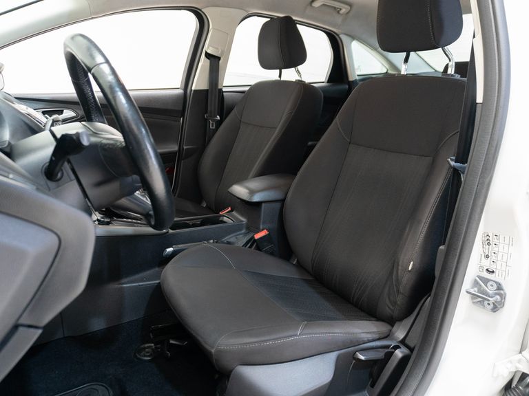 Ford Focus 2.0 16V/SE/SE Plus Flex 5p Aut.