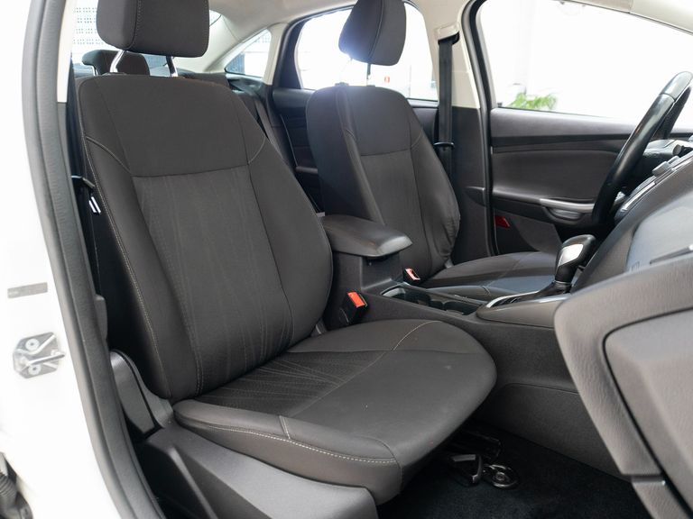 Ford Focus 2.0 16V/SE/SE Plus Flex 5p Aut.