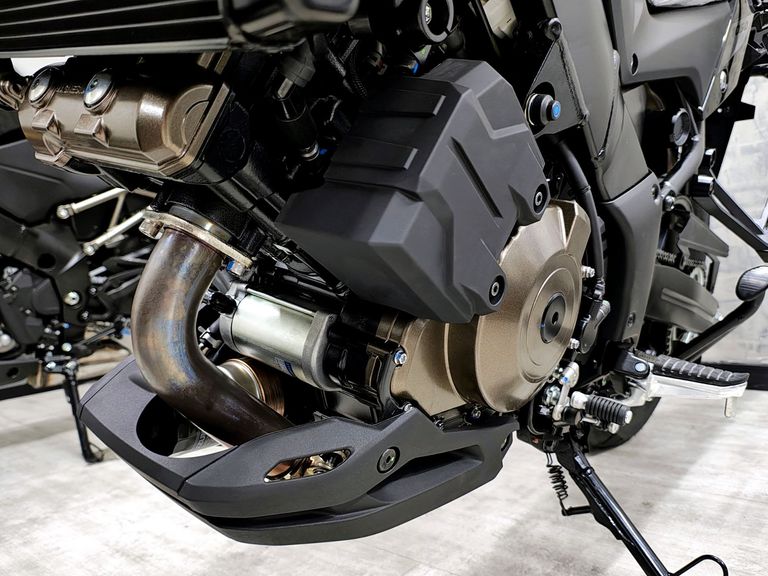 SUZUKI DL 1050 V-STROM 