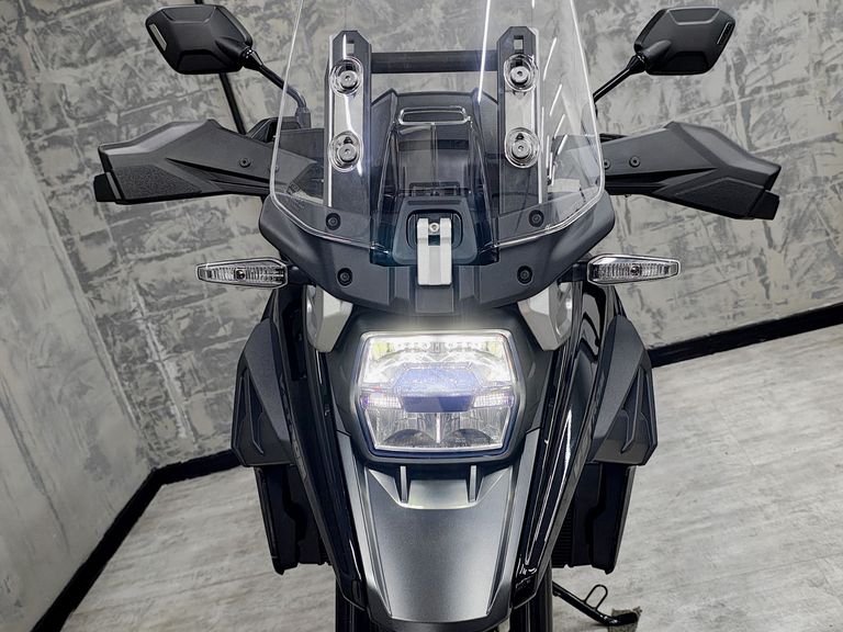 SUZUKI DL 1050 V-STROM 