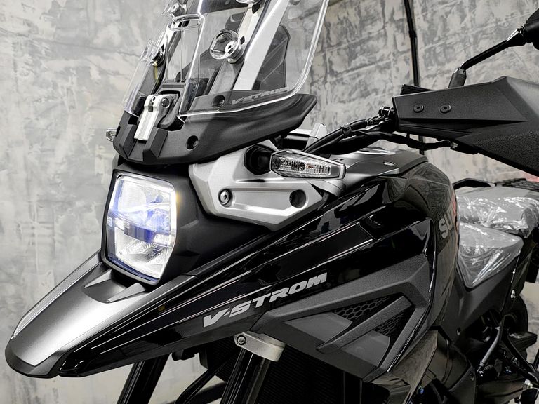 SUZUKI DL 1050 V-STROM 