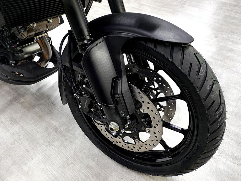 SUZUKI DL 1050 V-STROM 