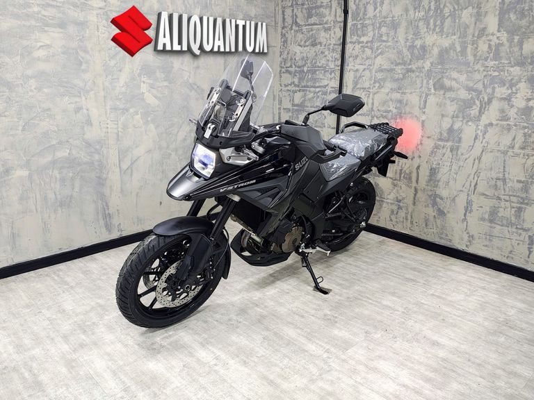 SUZUKI DL 1050 V-STROM 