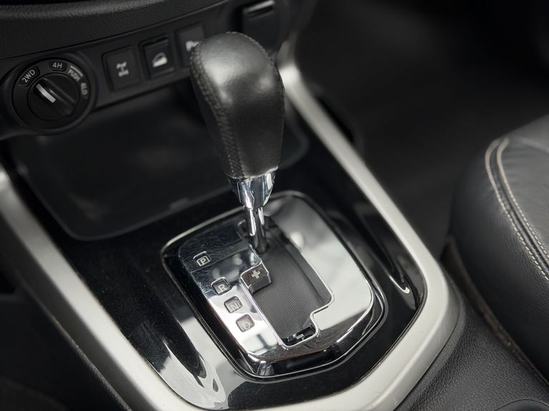 Nissan Frontier LE CD 4x4 2.3 Bi-TB Diesel Aut.