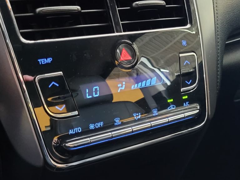 Toyota YARIS XS Sedan 1.5 Flex 16V 4p Aut.