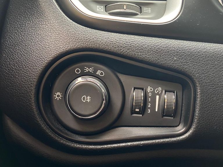 Jeep Renegade Sport 1.8 4x2 Flex 16V Aut.