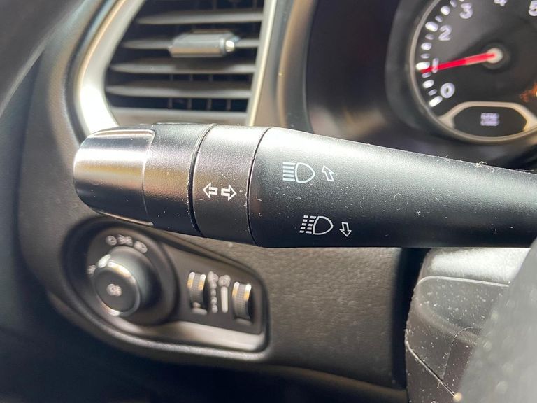 Jeep Renegade Sport 1.8 4x2 Flex 16V Aut.