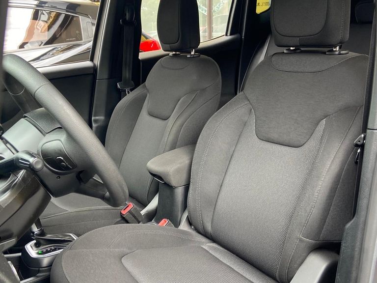 Jeep Renegade Sport 1.8 4x2 Flex 16V Aut.