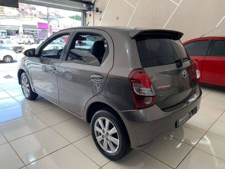 Toyota ETIOS X Plus 1.5 Flex 16V 5p Aut.