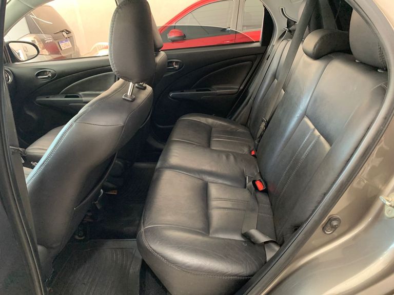 Toyota ETIOS X Plus 1.5 Flex 16V 5p Aut.