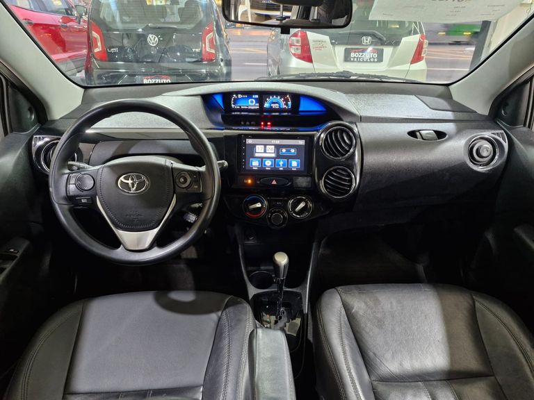 Toyota ETIOS X Plus 1.5 Flex 16V 5p Aut.