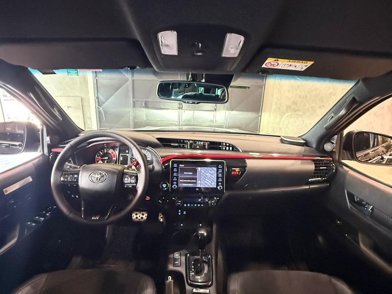 Toyota Hilux CD GR-S 4x4 2.8 TDI Dies. Aut.