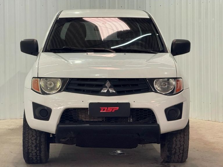 Mitsubishi L200 Triton GL 3.2 CD TB Int. Dies. Mec.