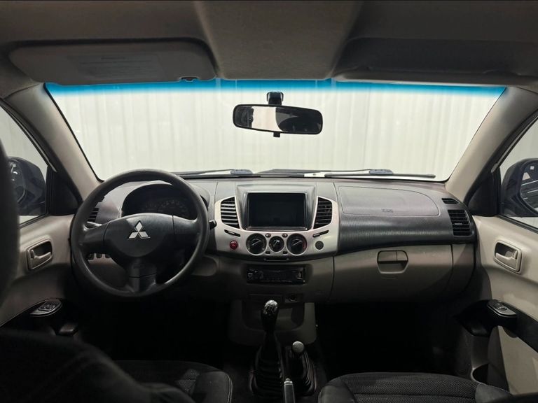 Mitsubishi L200 Triton GL 3.2 CD TB Int. Dies. Mec.