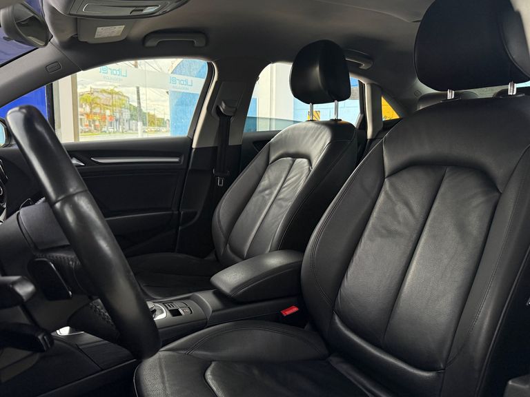 Audi A3 Sedan 1.4/ Attra. 16V TB FSI S-tronic