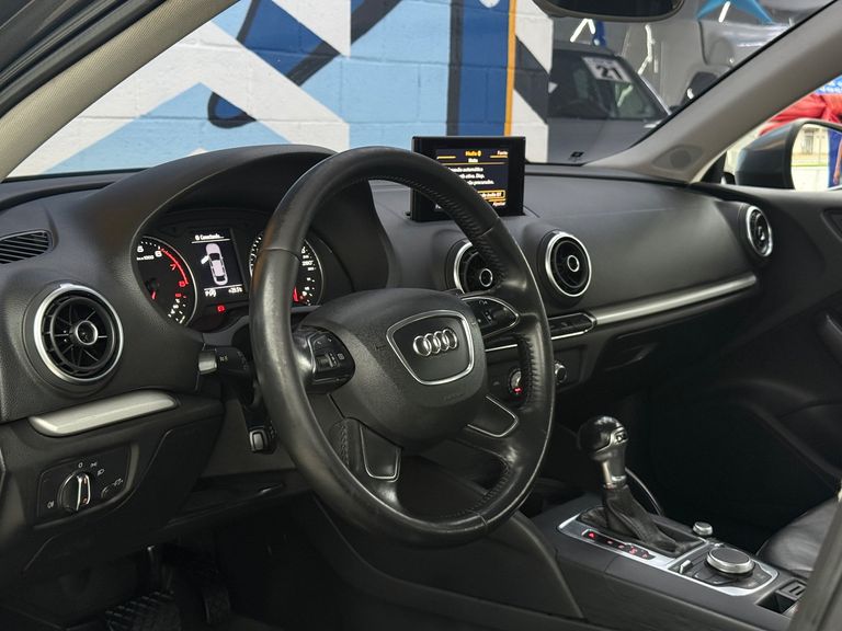 Audi A3 Sedan 1.4/ Attra. 16V TB FSI S-tronic