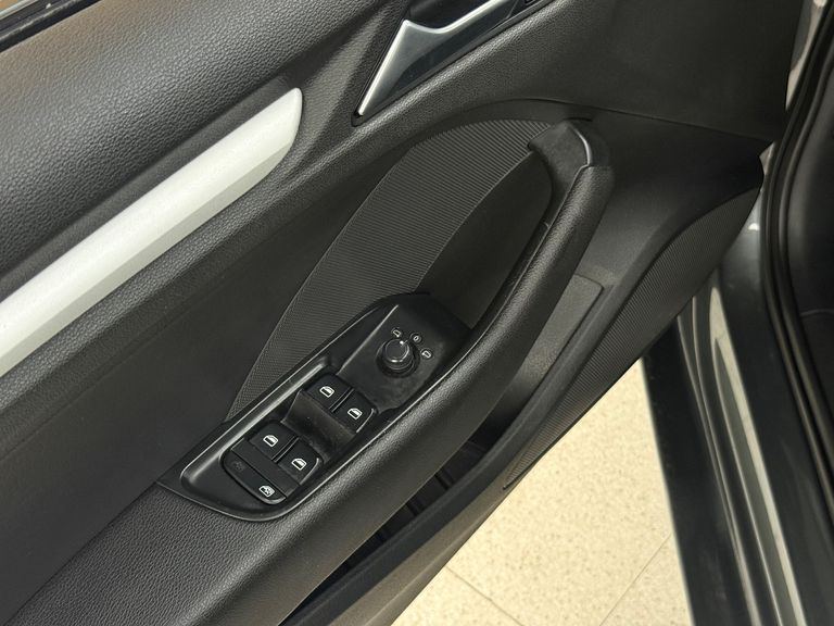 Audi A3 Sedan 1.4/ Attra. 16V TB FSI S-tronic