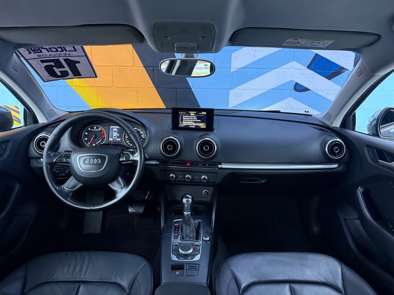 Audi A3 Sedan 1.4/ Attra. 16V TB FSI S-tronic