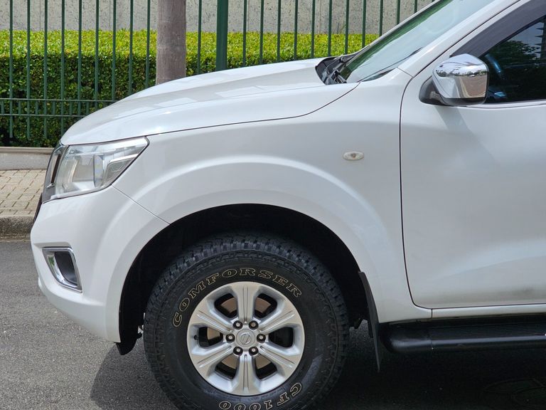 Nissan Frontier SE CD 4x4 2.3 Bi-TB Diesel Aut.