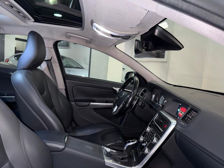 Volvo S60 T-5 MOMENTUM 2.0 245cv 4p