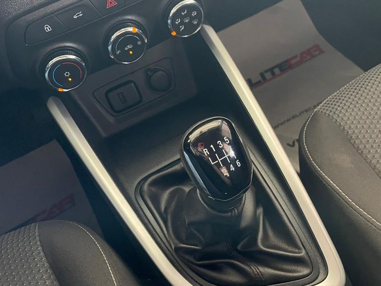 Chevrolet ONIX SEDAN Plus LT 1.0 12V Flex 4p Mec.