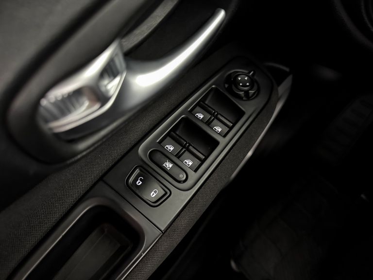 Jeep Renegade Sport 1.8 4x2 Flex 16V Aut.