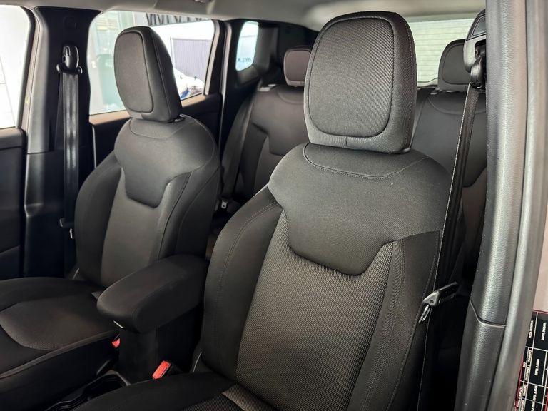 Jeep Renegade Sport 1.8 4x2 Flex 16V Aut.