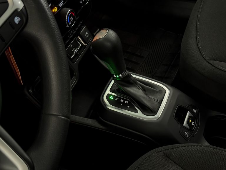 Jeep Renegade Sport 1.8 4x2 Flex 16V Aut.