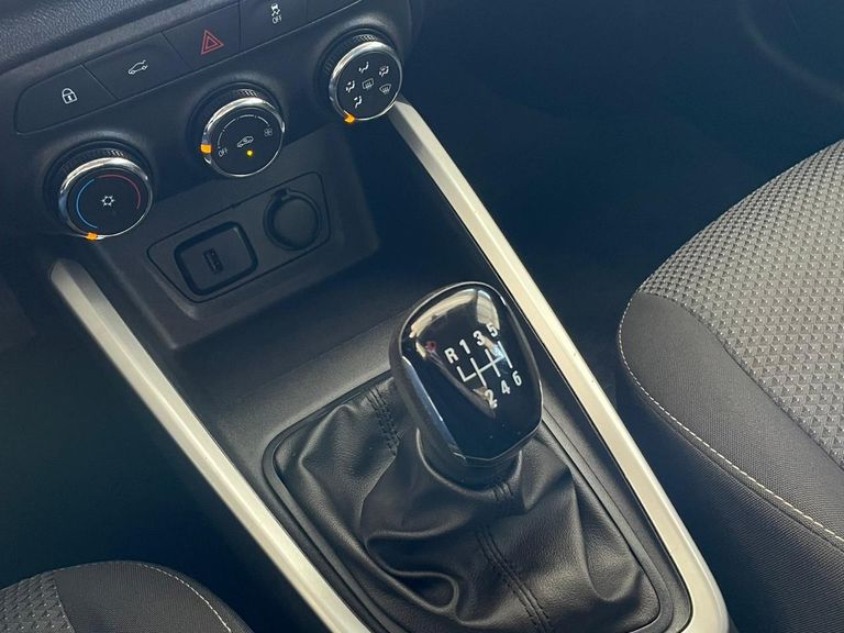 Chevrolet ONIX SEDAN Plus LT 1.0 12V Flex 4p Mec.