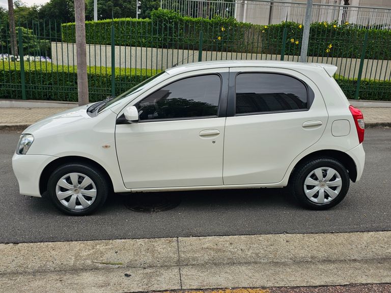 Toyota ETIOS XS 1.5 Flex 16V 5p Mec.