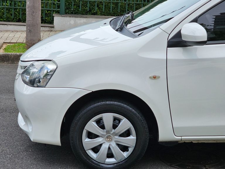 Toyota ETIOS XS 1.5 Flex 16V 5p Mec.