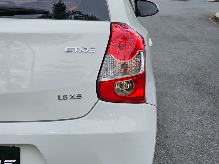 Toyota ETIOS XS 1.5 Flex 16V 5p Mec.