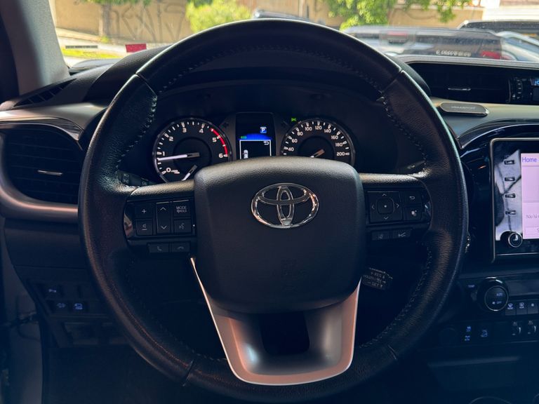 Toyota Hilux CD SRX 4x4 2.8 TDI 16V Diesel Aut.