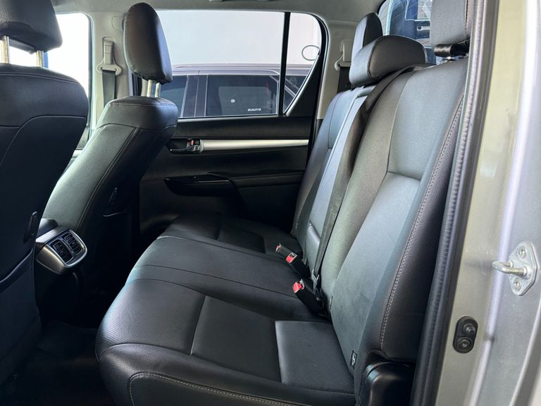 Toyota Hilux CD SRX 4x4 2.8 TDI 16V Diesel Aut.