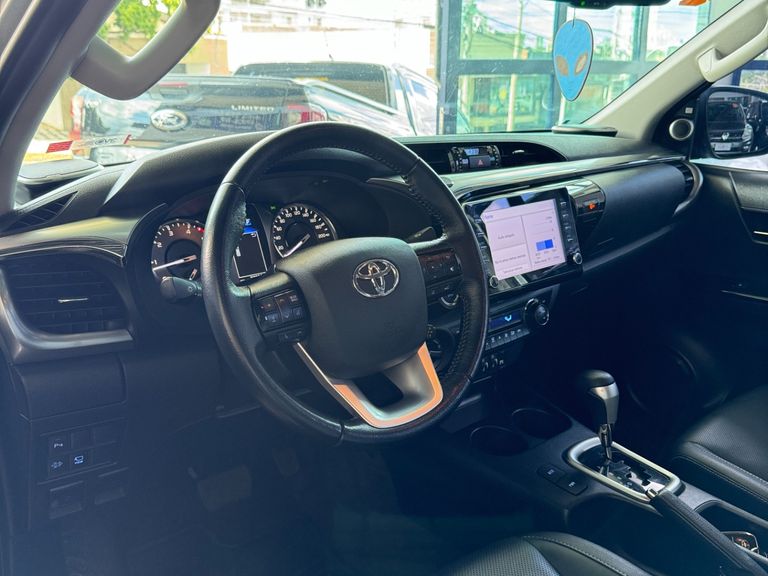 Toyota Hilux CD SRX 4x4 2.8 TDI 16V Diesel Aut.