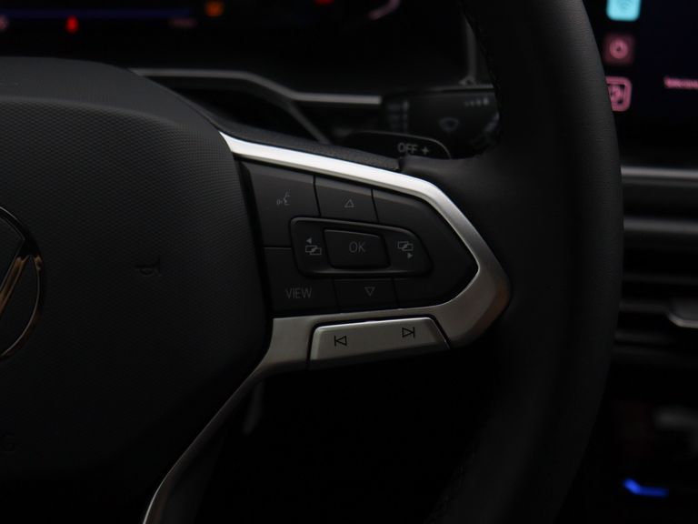 VolksWagen Nivus Highline 1.0 200 TSI Flex Aut.