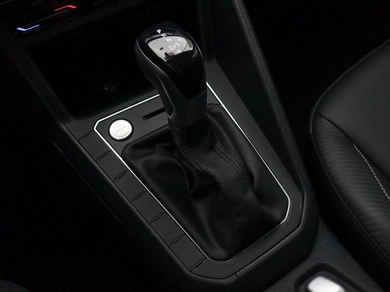 VolksWagen Nivus Highline 1.0 200 TSI Flex Aut.