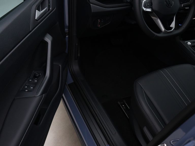 VolksWagen Nivus Highline 1.0 200 TSI Flex Aut.