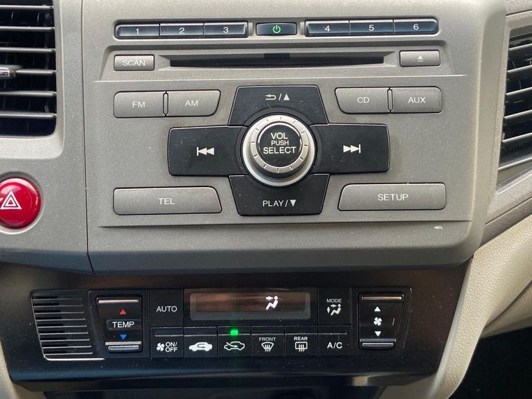 Honda Civic Sedan LXS 1.8/1.8 Flex 16V Aut. 4p