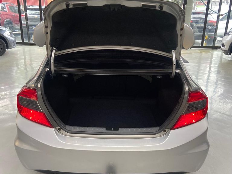 Honda Civic Sedan LXS 1.8/1.8 Flex 16V Aut. 4p