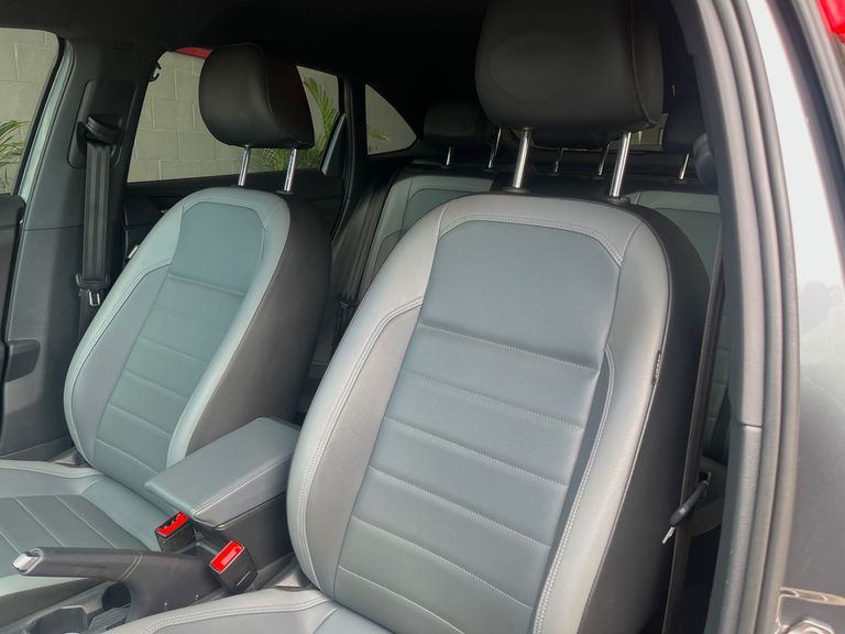 VolksWagen Nivus Highline 1.0 200 TSI Flex Aut.