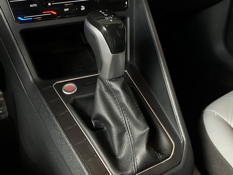 VolksWagen Nivus Highline 1.0 200 TSI Flex Aut.