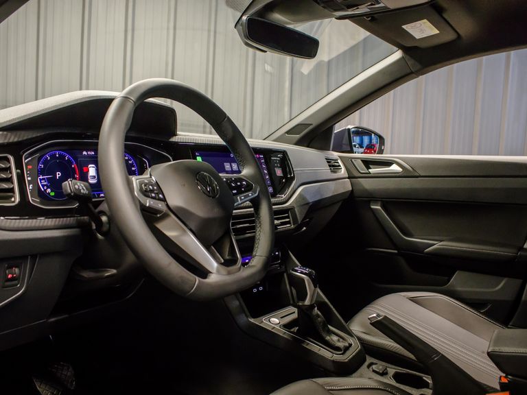 VolksWagen Nivus Highline 1.0 200 TSI Flex Aut.