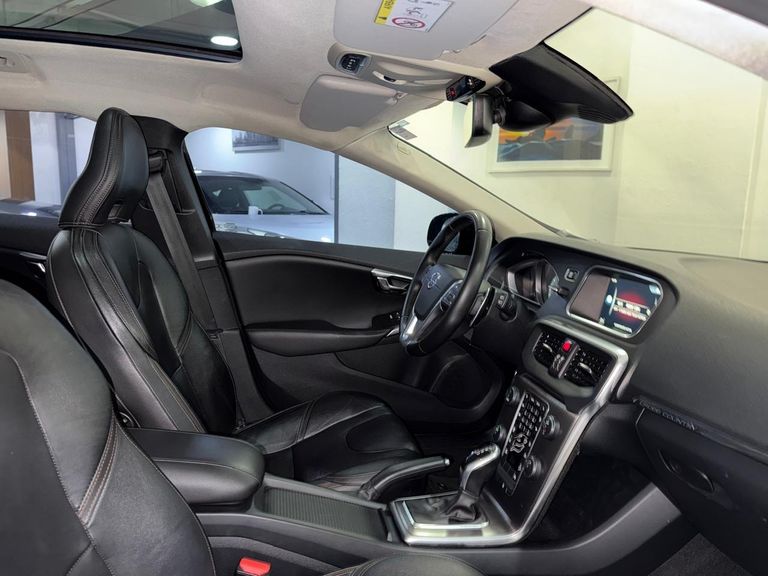 Volvo V40 T-5 Cross Country 2.0 Awd Aut.