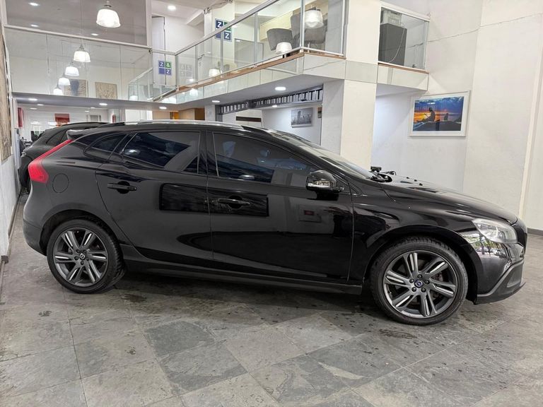 Volvo V40 T-5 Cross Country 2.0 Awd Aut.