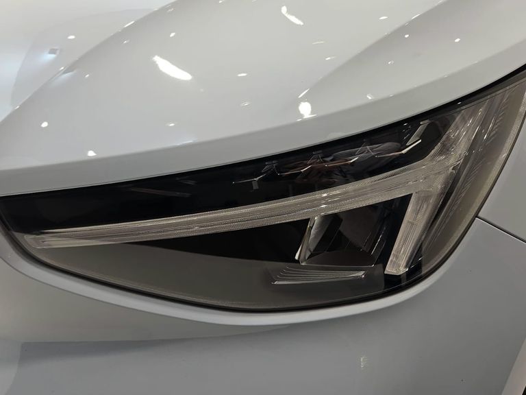 Volvo C40 Recharge Plus (Elétrico)