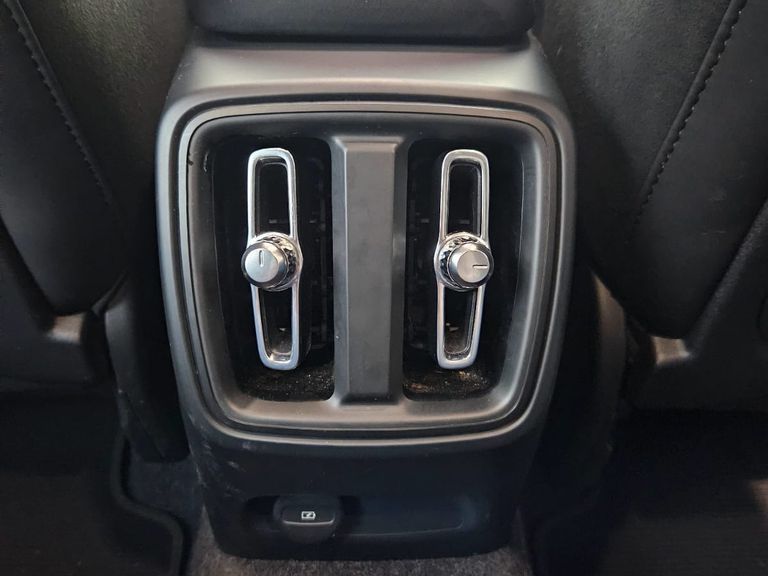 Volvo C40 Recharge Plus (Elétrico)